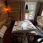 Old Retreat With Jacuzzi And Sauna * アイツヴォル