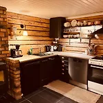 Old Retreat With Jacuzzi And Sauna 別荘 *