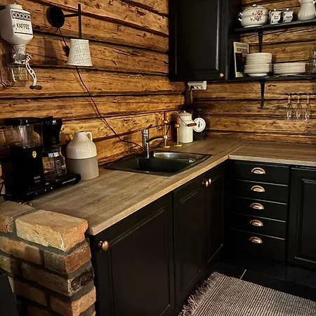 1850 Old Farmhouse Retreat With Jacuzzi And Sauna Holiday home