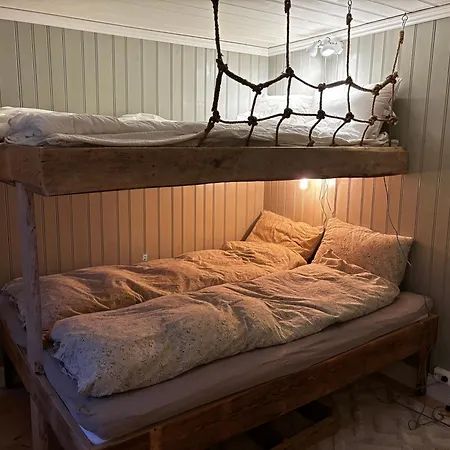 1850 Old Farmhouse Retreat With Jacuzzi And Sauna