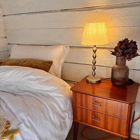 Semesterbostad Old Retreat With Jacuzzi And Sauna *