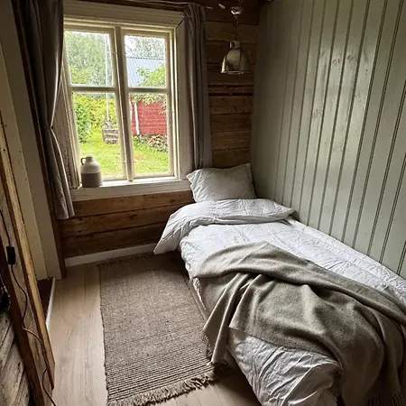 Dom wakacyjny 1850 Old Retreat With Jacuzzi And Sauna