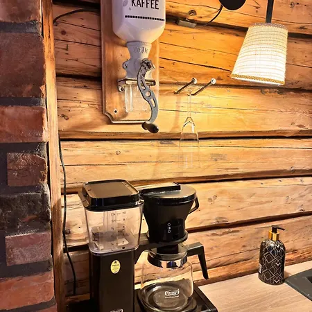 1850 Old Retreat With Jacuzzi And Sauna 度假居 *