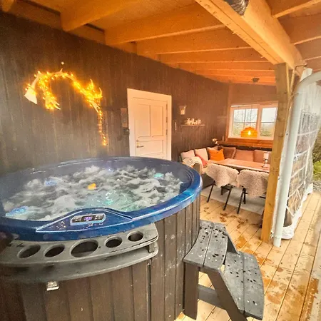 Old Retreat With Jacuzzi And Sauna * Eidsvoll