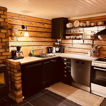 Old Retreat With Jacuzzi And Sauna Semesterbostad *