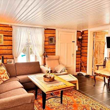 Old Retreat With Jacuzzi And Sauna
