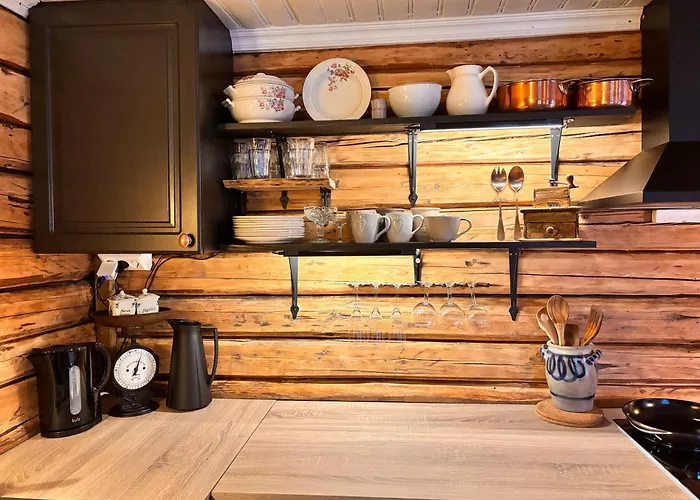 Old Retreat With Jacuzzi And Sauna *