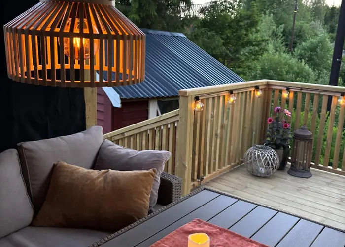 別荘 Old Retreat With Jacuzzi And Sauna アイツヴォル