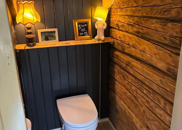 Semesterbostad Old Retreat With Jacuzzi And Sauna